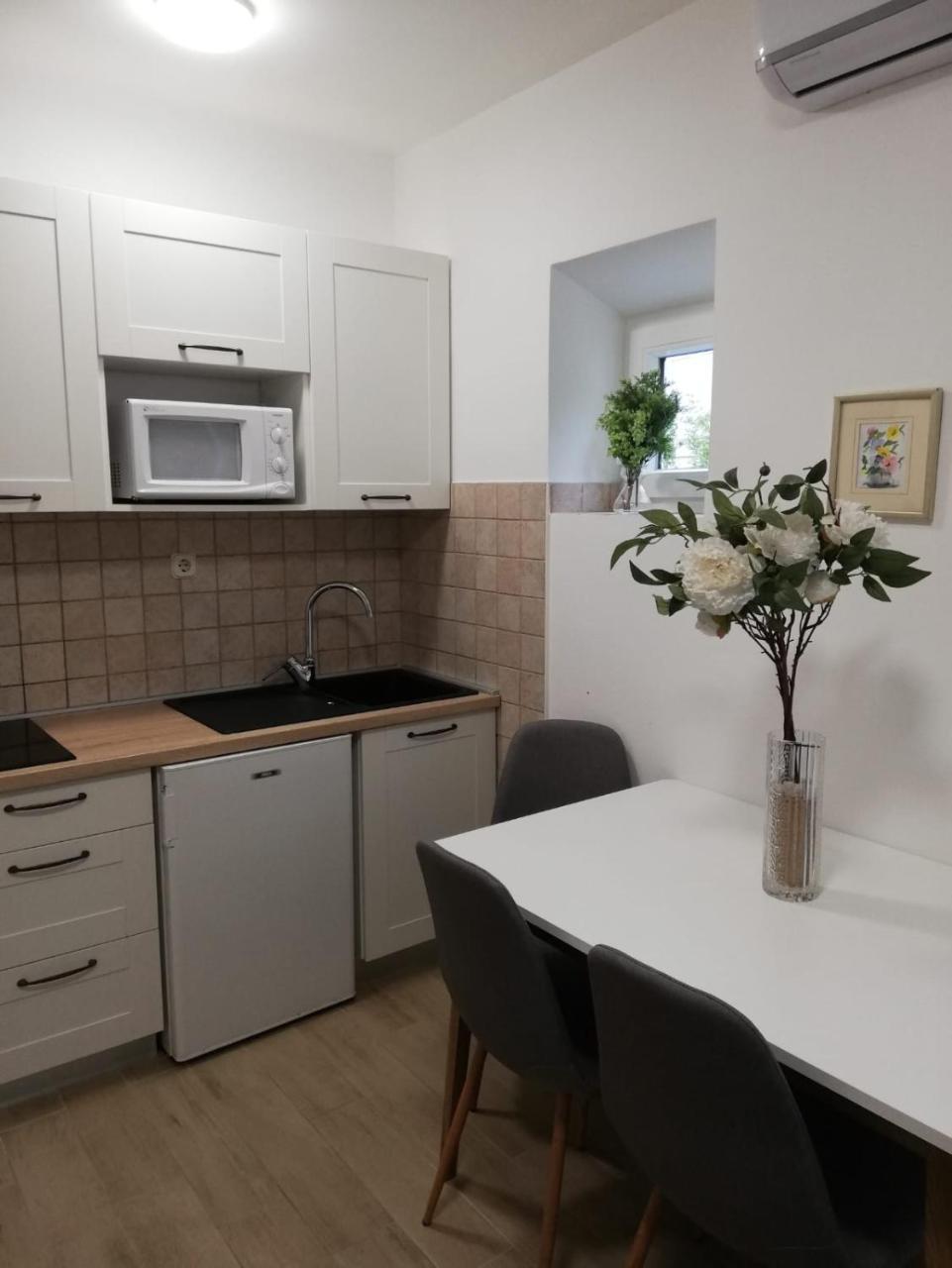 Villa Rajski Dvor 2 Bol Eksteriør bilde